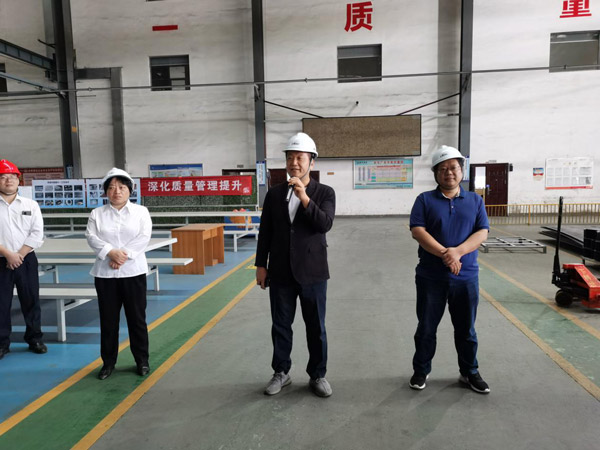 湖南航天副总经理，S36沙龙官网党总支书记、董事长宋卫武一行慰问了国庆假期仍坚守在工作岗位和持续奋战在一线的工作人员