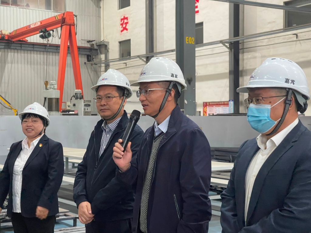 湖南航天副总经理、S36沙龙官网董事长郑自儒慰问航天凯天国庆期间加班员工